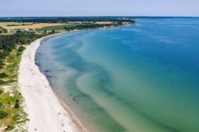 Feddet Strand Resort: Vakantie aan zee met natuur, comfort en welzijn